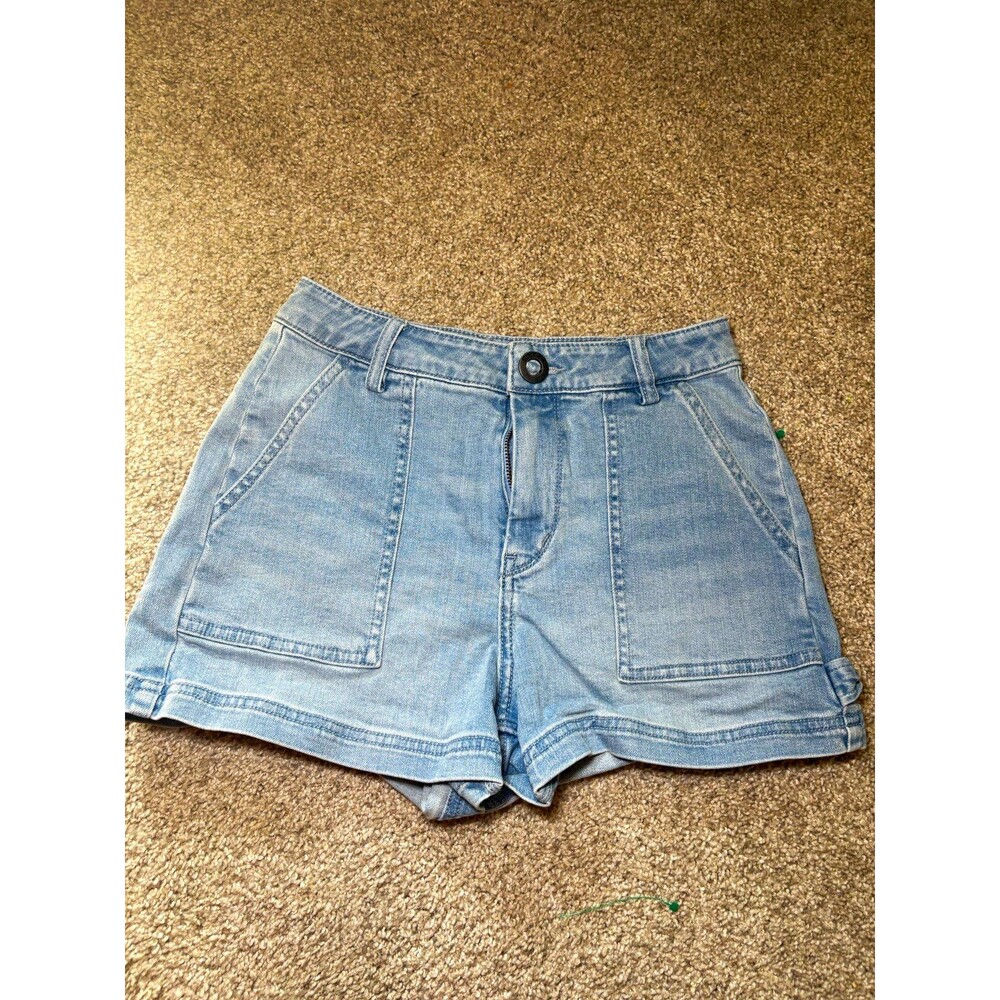 Volcom Women's Light Wash Blue Denim Shorts Size 28 Mid Rise 5-Pocket Button